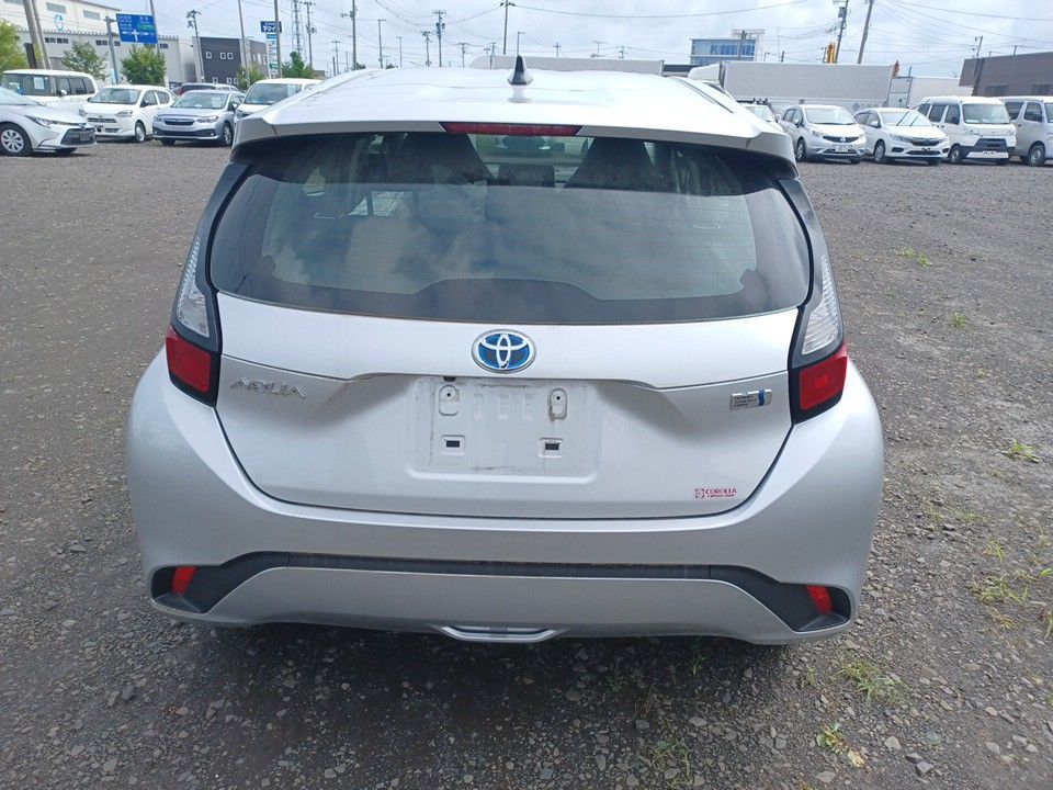 2023 Toyota Aqua auction photo 5
