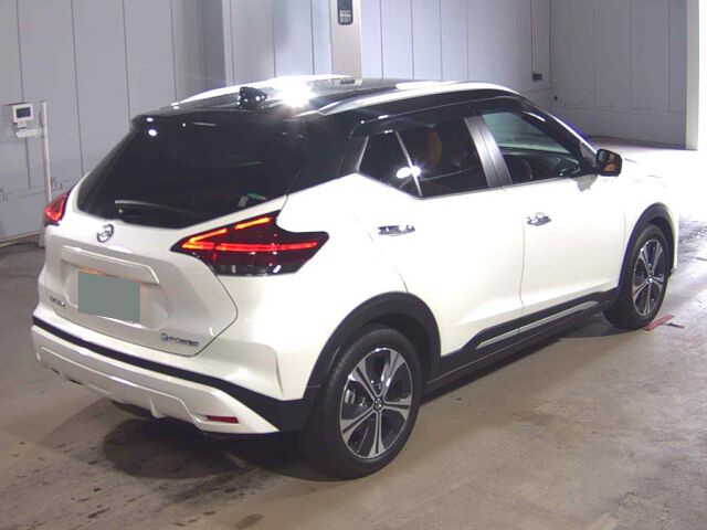 2022 Nissan Kicks X Two-Tone Interior Edition auction photo 5