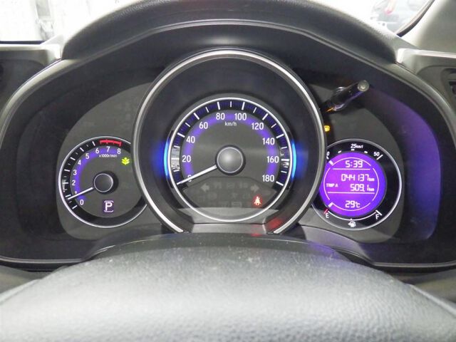2017 Honda Fit 13G・L-PファイED auction photo 6