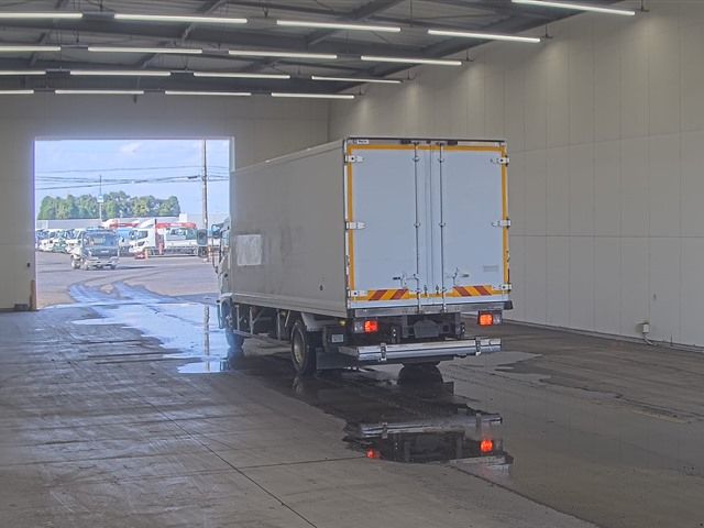 2020 Hino Ranger Refrigerated PG auction photo 2
