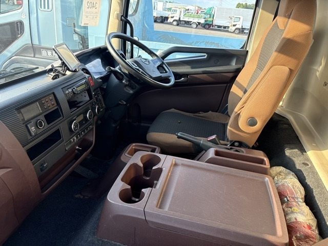2020 Hino Ranger Refrigerated PG auction photo 5