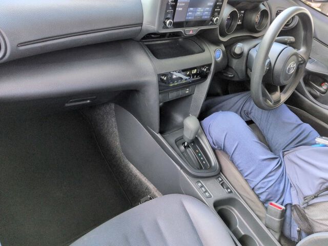 2023 Toyota Yaris Cross ハイブリッドX auction photo 3