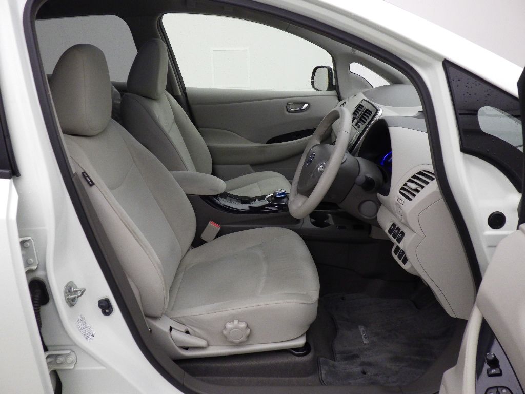 2011 Nissan Leaf G auction photo 6