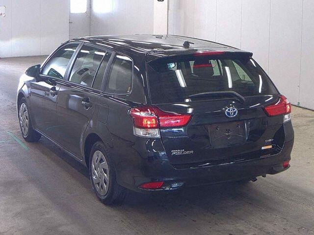 2025 Toyota Corolla Fielder ハイブリッドEX auction photo 2