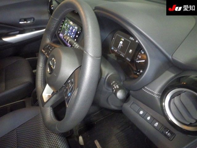 2022 Nissan Kicks X auction photo 5