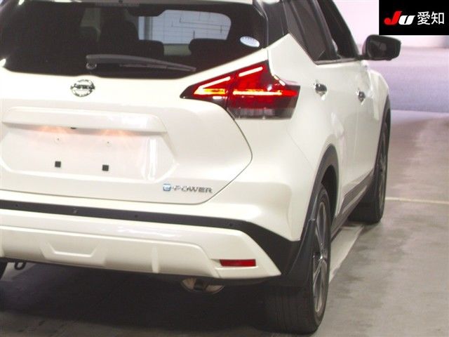 2022 Nissan Kicks X auction photo 8