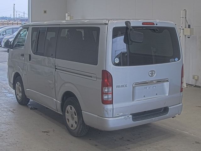 2009 Toyota Hiace auction photo 2