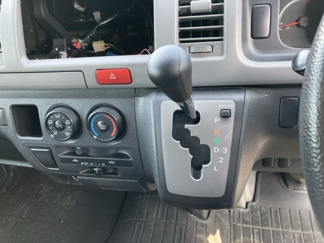 2009 Toyota Hiace auction photo 5