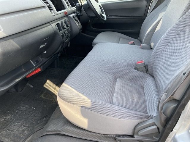 2009 Toyota Hiace auction photo 9