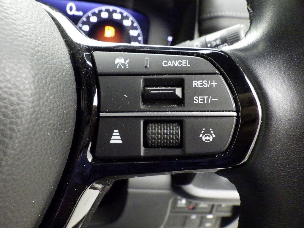 2023 Honda Stepwgn 4WD 7 people auction photo 9