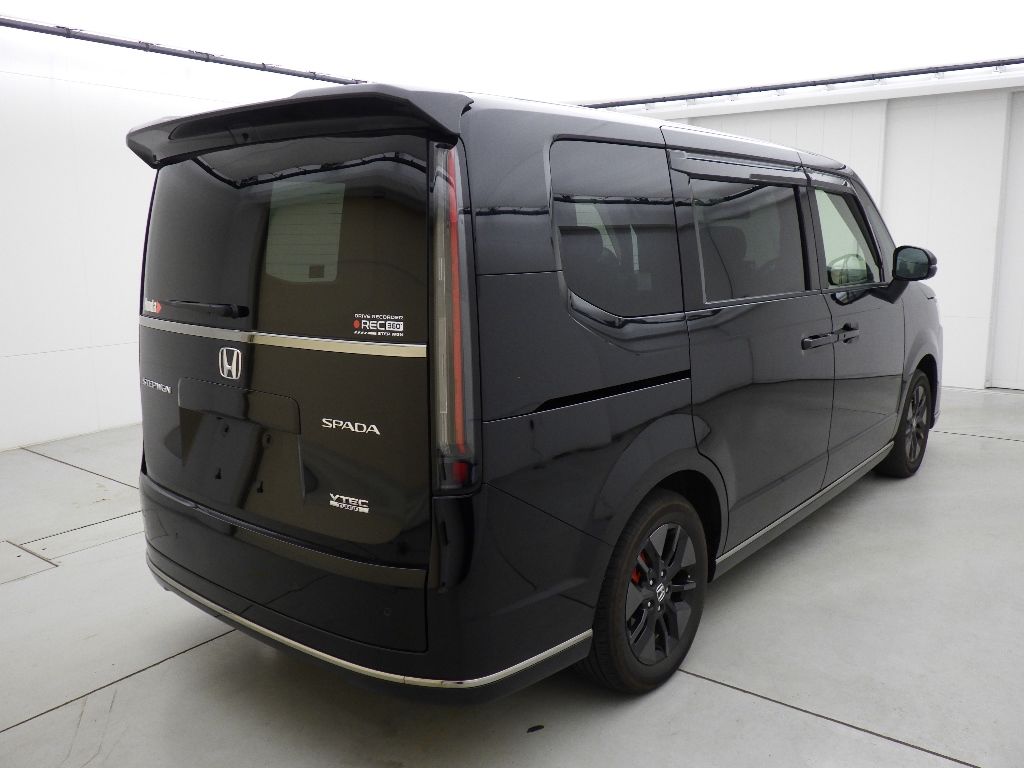 2023 Honda Stepwgn 4WD 7 people auction photo 2