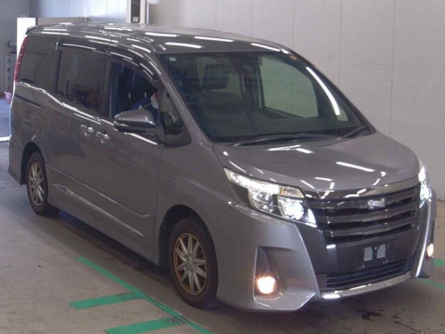 2017 Toyota Noah SI WXB Japan auction vehicle