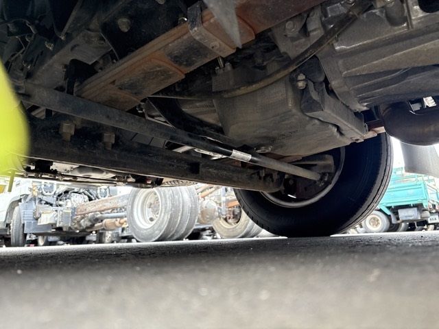 2018 Mitsubishi Fuso Canter dump auction photo 11