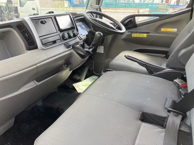 2018 Mitsubishi Fuso Canter dump auction photo 5