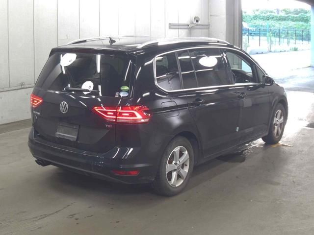 2017 Volkswagen VW ゴルフ Touran TSI Highline auction photo 3