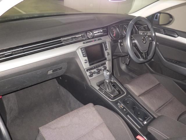 2015 Volkswagen VW パサート ヴァリアントTSIコンフォ-トL auction photo 2