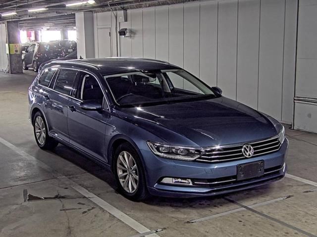2015 Volkswagen VW パサート ヴァリアントTSIコンフォ-トL Japan auction vehicle