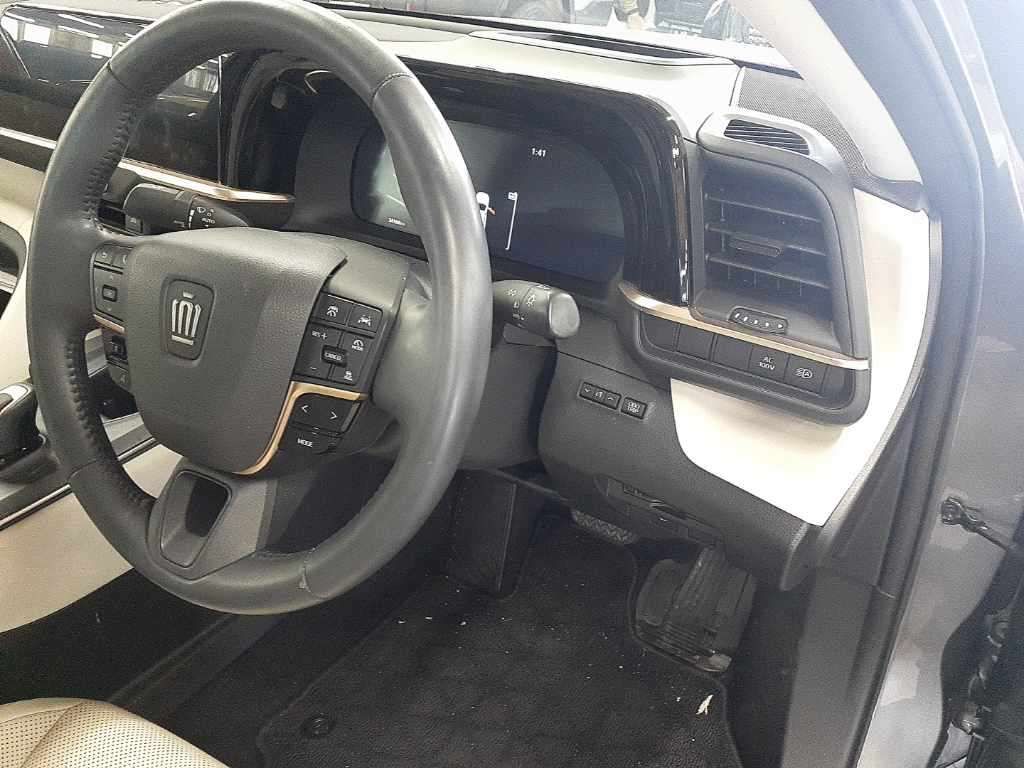 2023 Toyota Crown Crossover G Advanced Leather 4WD auction photo 9