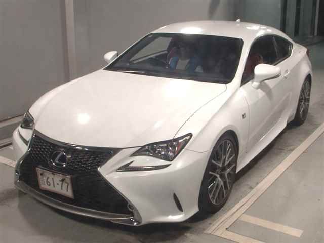 2015 Lexus RC300h F Sport auction photo 4