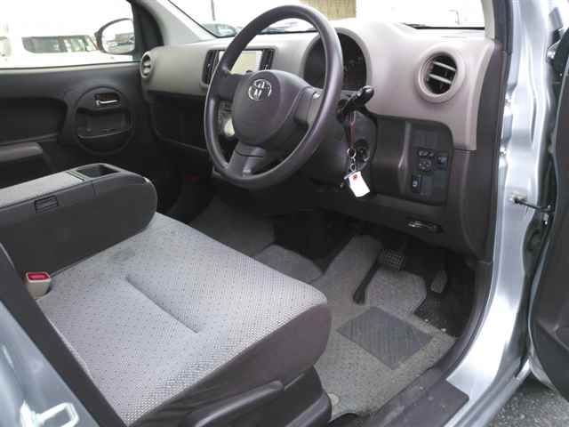 2014 Toyota Passo X G Package auction photo 3