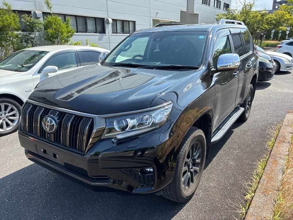 Japan Auction Vehicles 4 2021 Toyota Land Cruiser Prado TX Lパッケージ・ブラッ 4WD auction photo