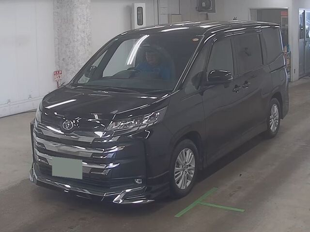 2022 Toyota Noah S-G auction photo 4