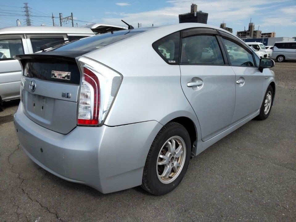 2013 Toyota Prius auction photo 2