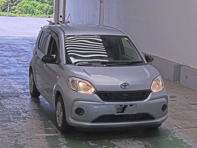 2016 Toyota Passo X S Japan auction vehicle