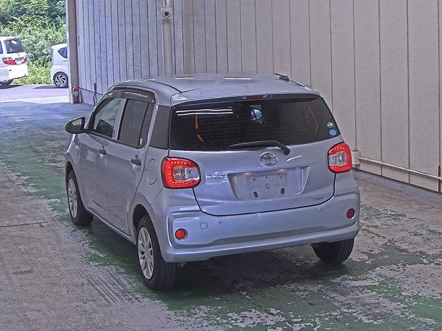 2016 Toyota Passo X S auction photo 2