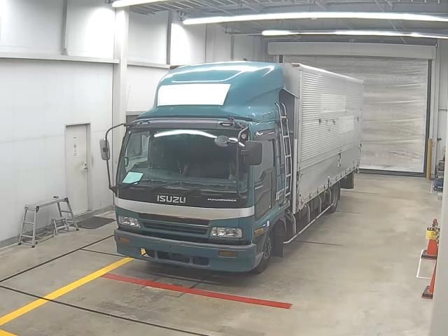Japan Auction Vehicles 10 2004 Isuzu Forward Wing auction photo