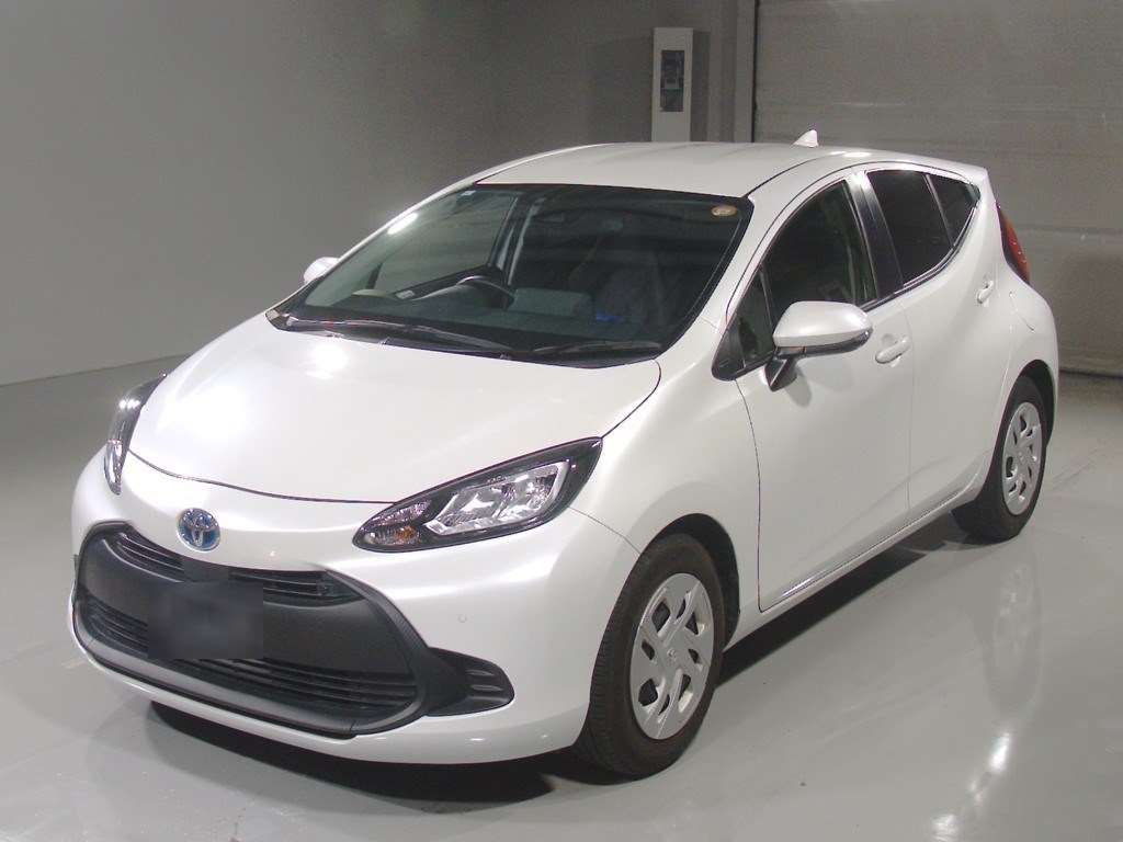 Japan Auction Vehicles 4 2022 Toyota Aqua X auction photo