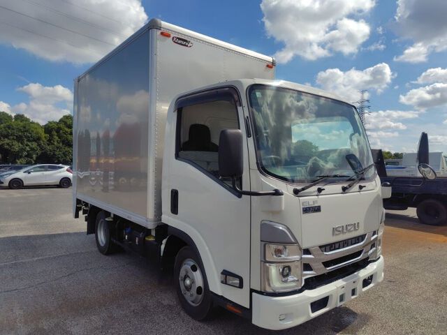 Japan Auction Vehicles 8 2023 Isuzu Elf Panel van auction photo
