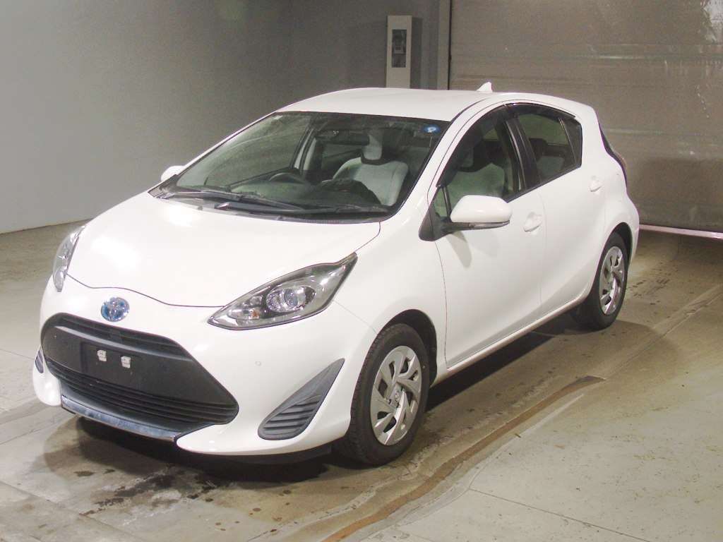 Japan Auction Vehicles 4 2021 Toyota Aqua L auction photo