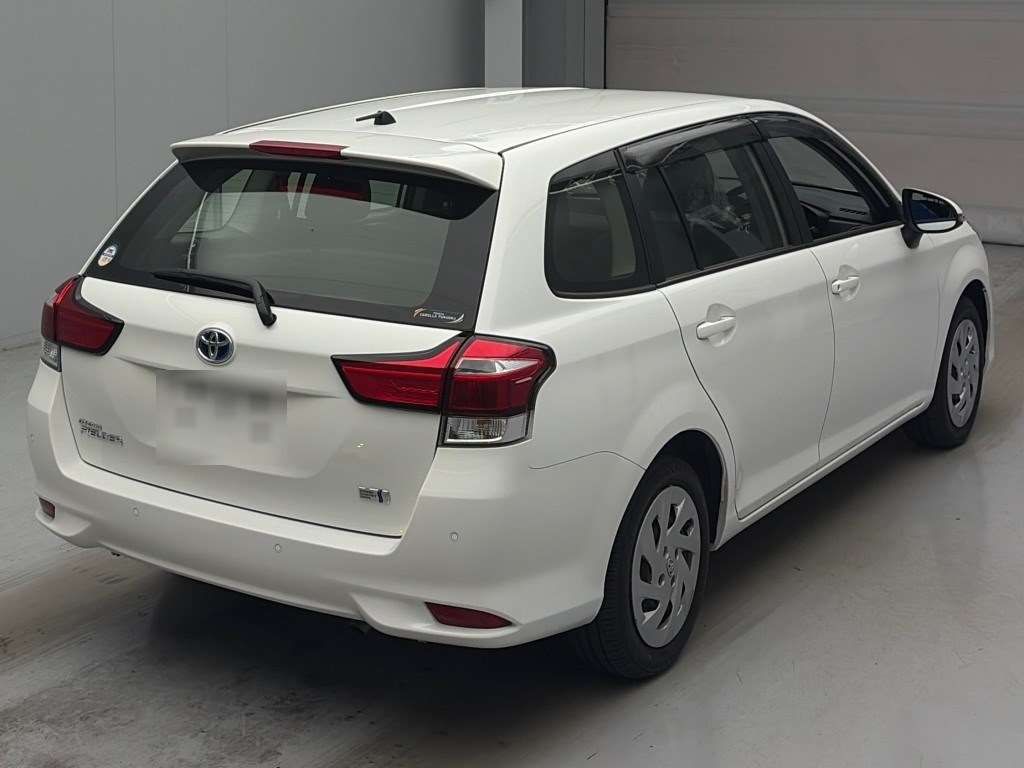 2021 Toyota Corolla Fielder ハイブリッド EX auction photo 2