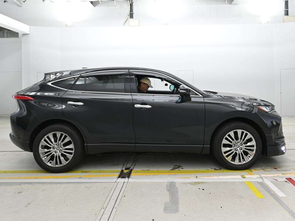 2024 Toyota Harrier Z Leather Package 4WD auction photo 3