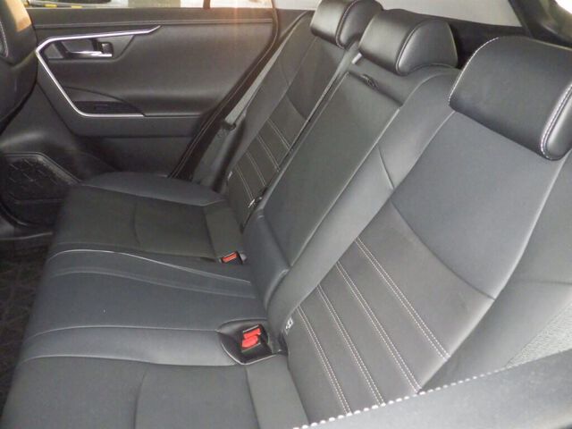 2021 Toyota RAV4 G 4WD auction photo 6