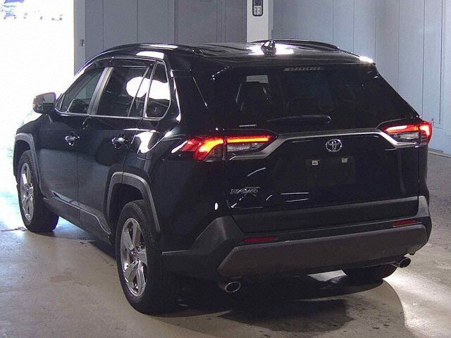 2021 Toyota RAV4 G 4WD auction photo 2