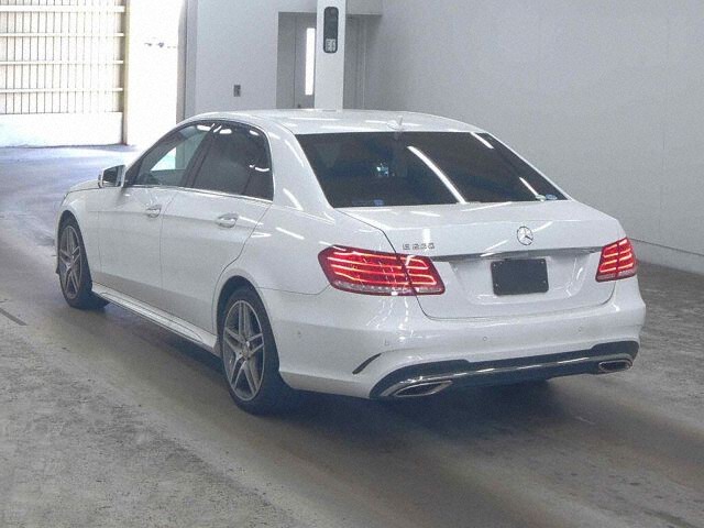 2015 Mercedes-Benz E-Class E250 Avantgarde auction photo 2