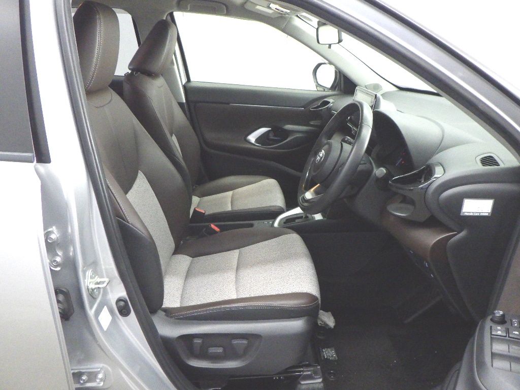 2020 Toyota Yaris Cross Z auction photo 6