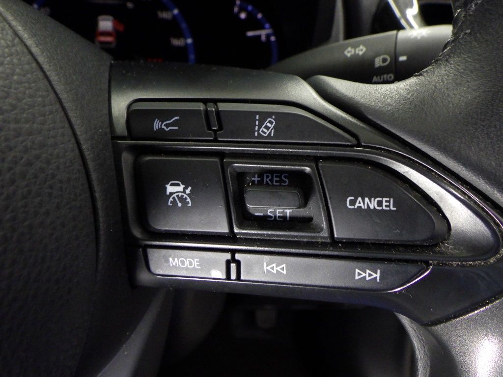 2020 Toyota Yaris Cross Z auction photo 10