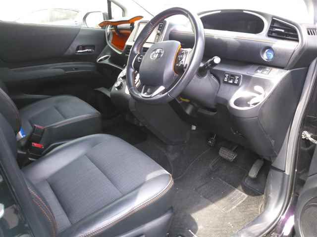 2018 Toyota Sienta ハイブリッドGクエロ auction photo 3