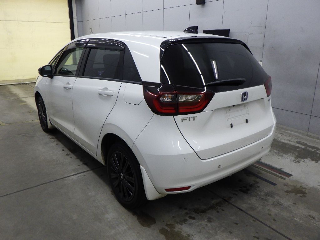 2021 Honda Fit 4WD e:HEVホーム20周年特別仕様車カーサ auction photo 5