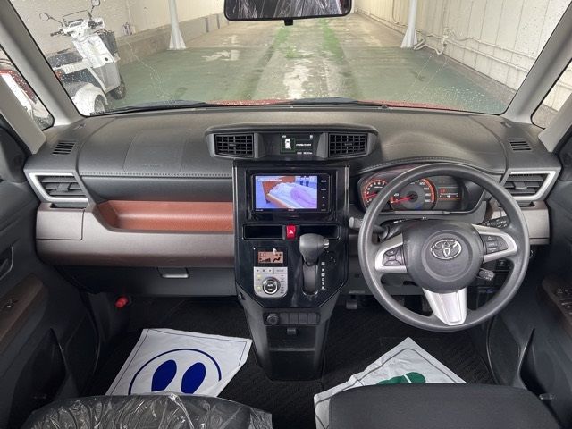 2017 Toyota Roomy G S auction photo 4