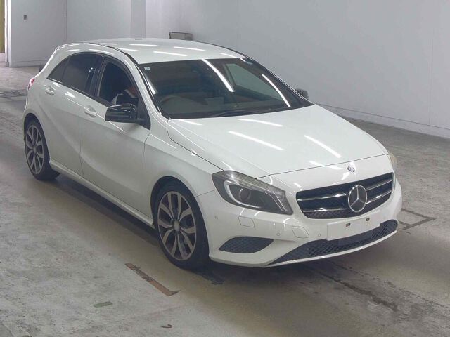 2013 Mercedes-Benz A-Class A180ブルエフィシェン Japan auction vehicle