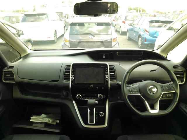 2018 Nissan Serena Highway Star V Selection auction photo 8