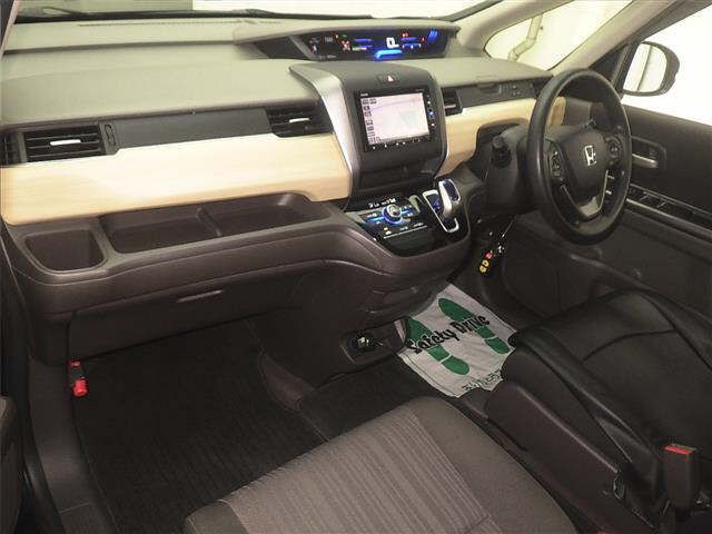 2018 Honda Freed ハイブリッドGホンダセンシング auction photo 4