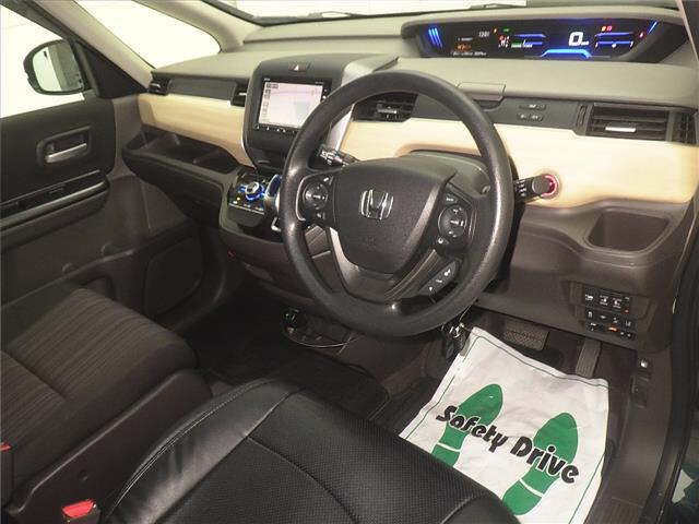 2018 Honda Freed ハイブリッドGホンダセンシング auction photo 3