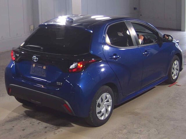 2021 Toyota Yaris Hybrid X auction photo 5