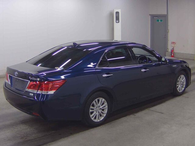 2015 Toyota Crown R Saloon G auction photo 5
