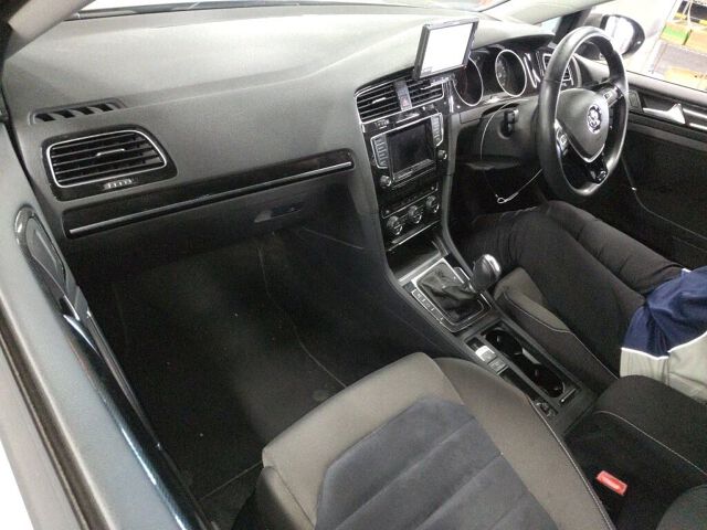 2013 Volkswagen ゴルフ TSIハイラインブルテク auction photo 3